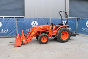 Kubota L1361 cargadora de ruedas