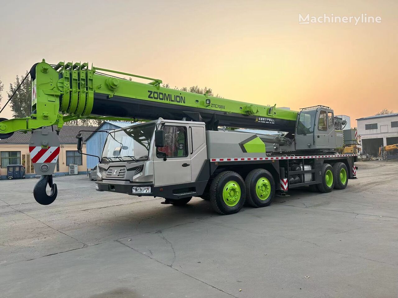Zoomlion used chinese brand ZTC700V 70T great working crane grúa móvil