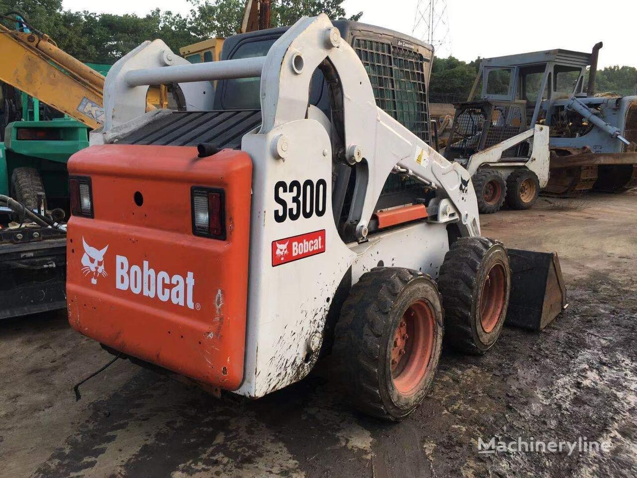 Bobcat S series 300 minicargadora
