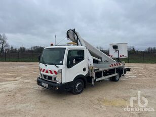 Nissan CABSTAR NT400 2018 Multitel MT182 18 m on Cam plataforma sobre camión